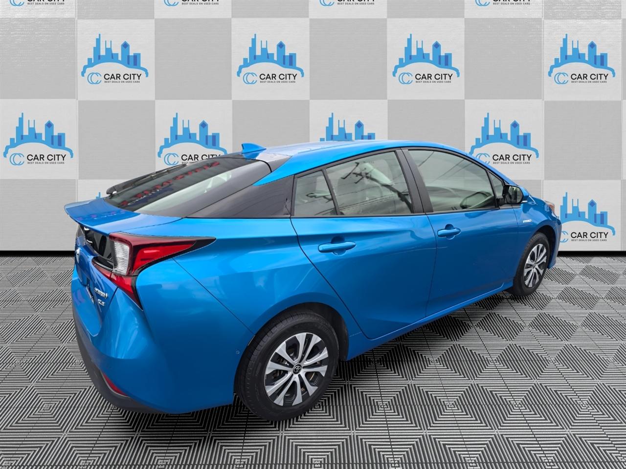 Toyota Prius XLE AWD-e 2019