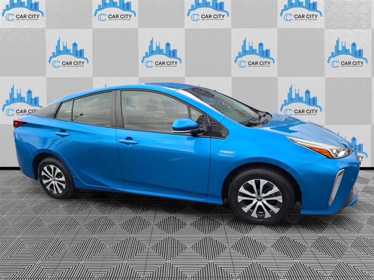 Toyota Prius XLE AWD-e 2019