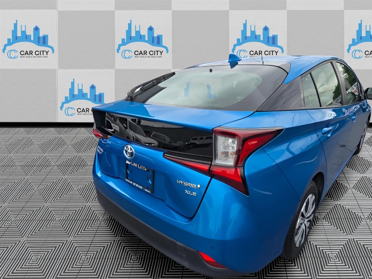 Toyota Prius XLE AWD-e 2019