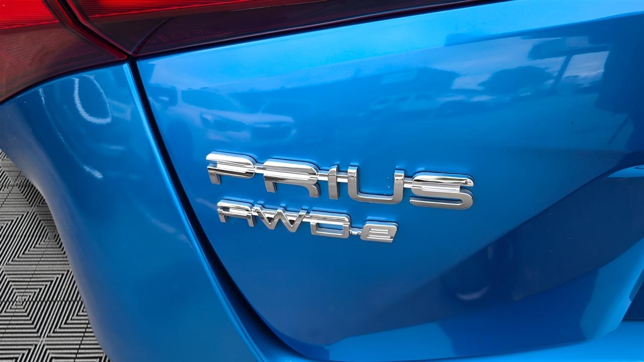 Toyota Prius XLE AWD-e 2019