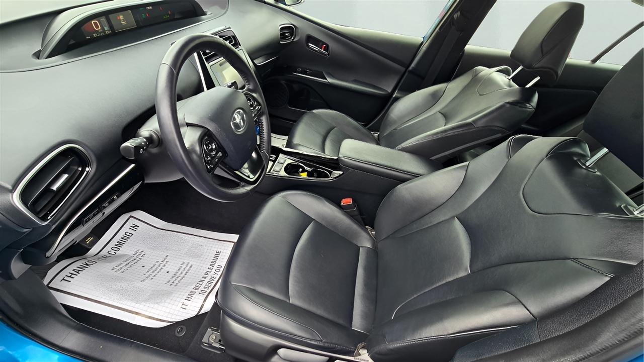 Toyota Prius XLE AWD-e 2019