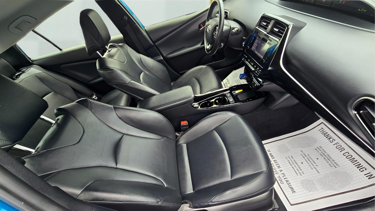 Toyota Prius XLE AWD-e 2019