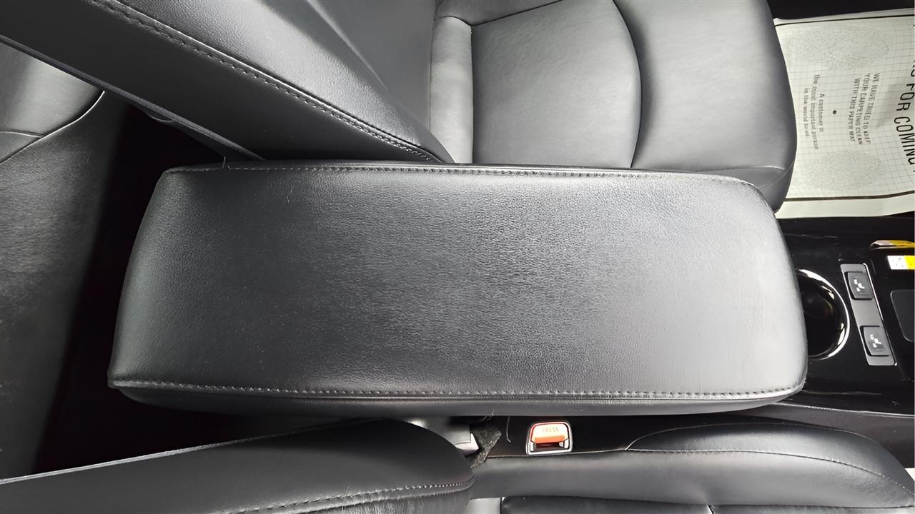 Toyota Prius XLE AWD-e 2019