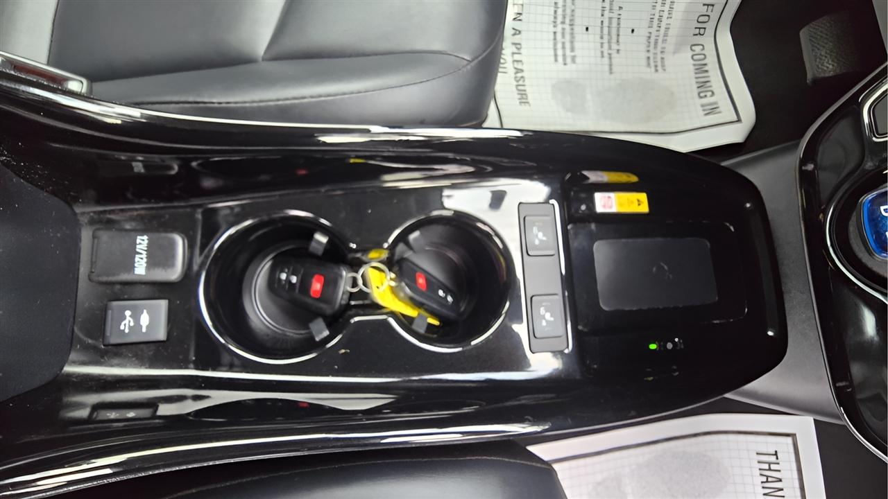 Toyota Prius XLE AWD-e 2019