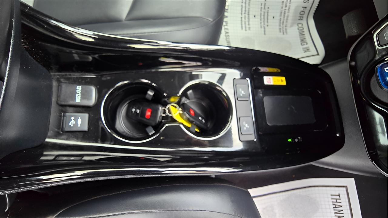Toyota Prius XLE AWD-e 2019