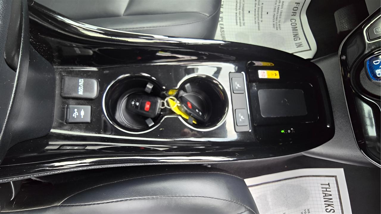 Toyota Prius XLE AWD-e 2019