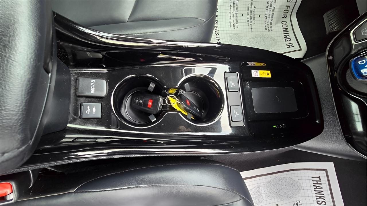 Toyota Prius XLE AWD-e 2019