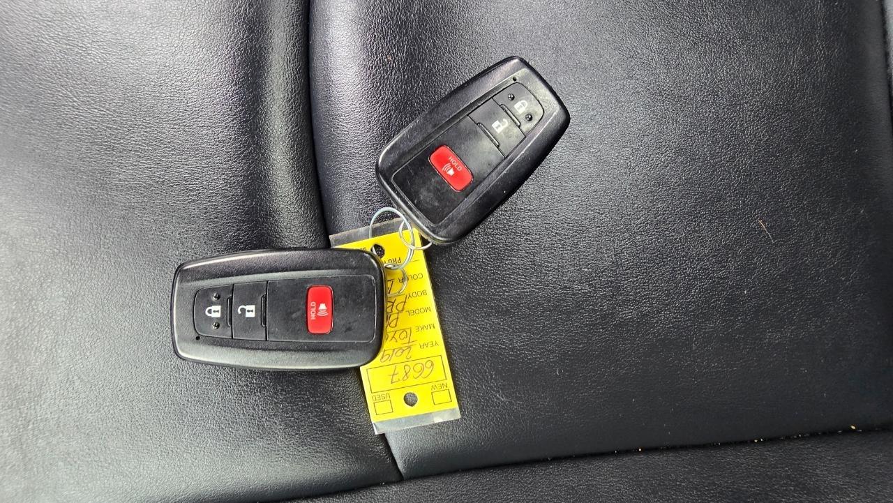 Toyota Prius XLE AWD-e 2019