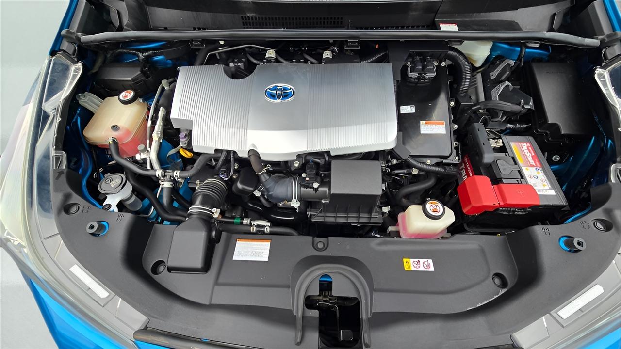 Toyota Prius XLE AWD-e 2019