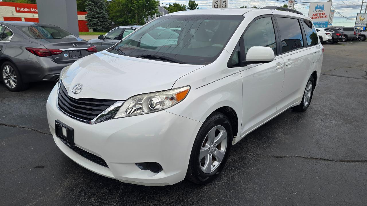 Toyota Sienna LE FWD 8-Passenger V6 2014