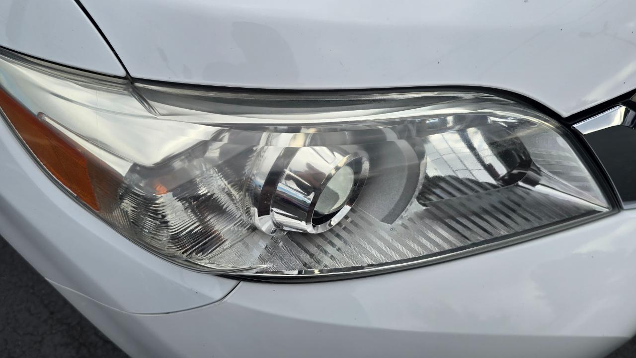 Toyota Sienna LE FWD 8-Passenger V6 2014