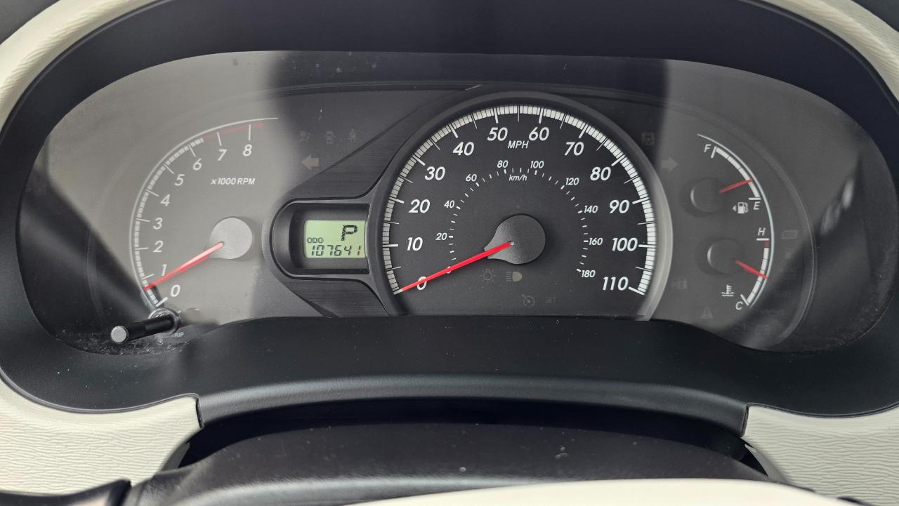 Toyota Sienna LE FWD 8-Passenger V6 2014