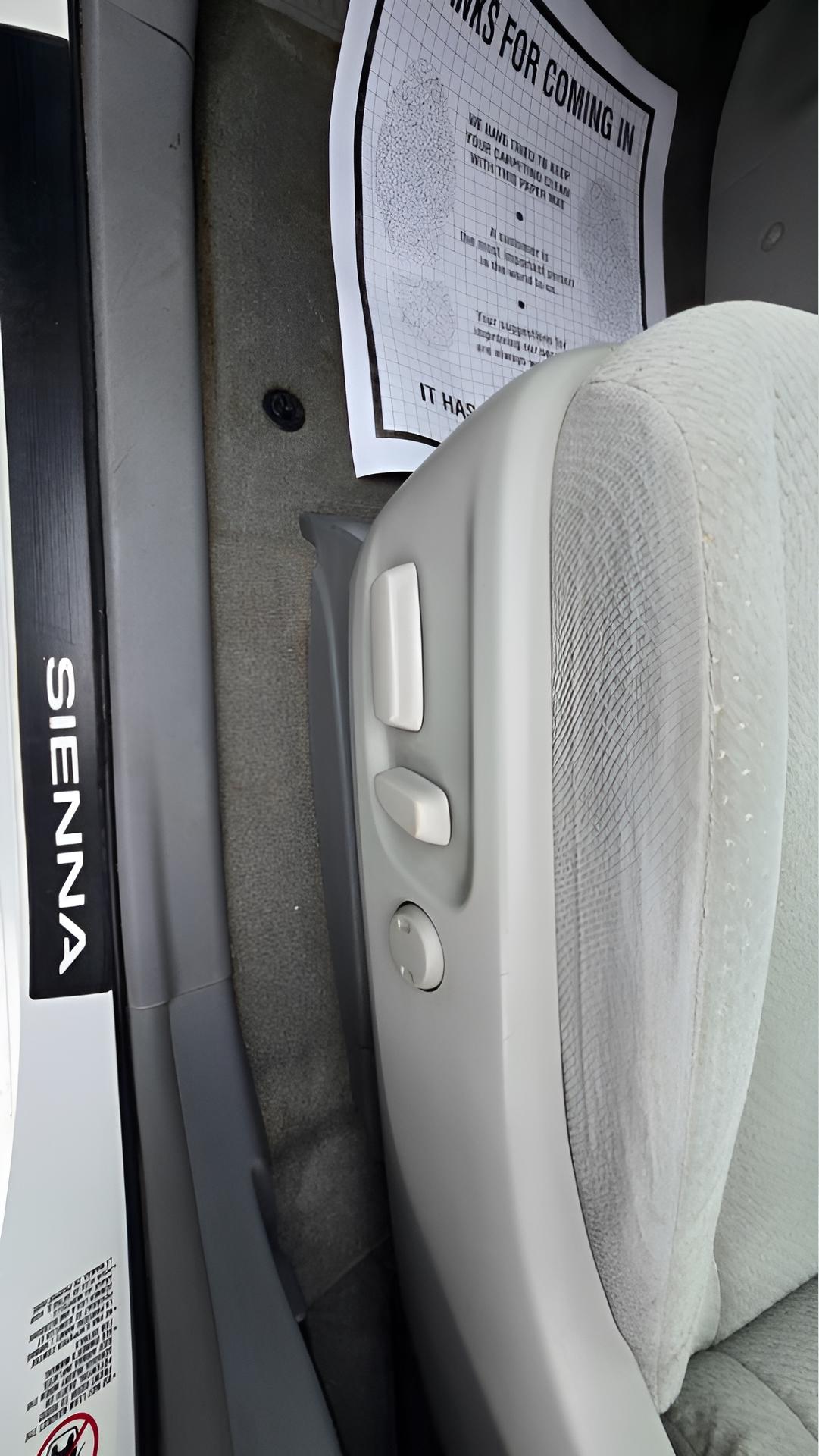 Toyota Sienna LE FWD 8-Passenger V6 2014