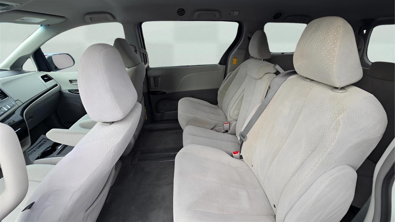 Toyota Sienna LE FWD 8-Passenger V6 2014