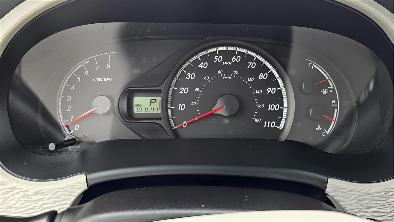 Toyota Sienna LE FWD 8-Passenger V6 2014