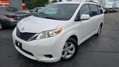 2014 Toyota Sienna LE FWD 8-Passenger V6