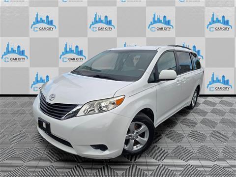 2014 Toyota Sienna LE FWD 8-Passenger V6