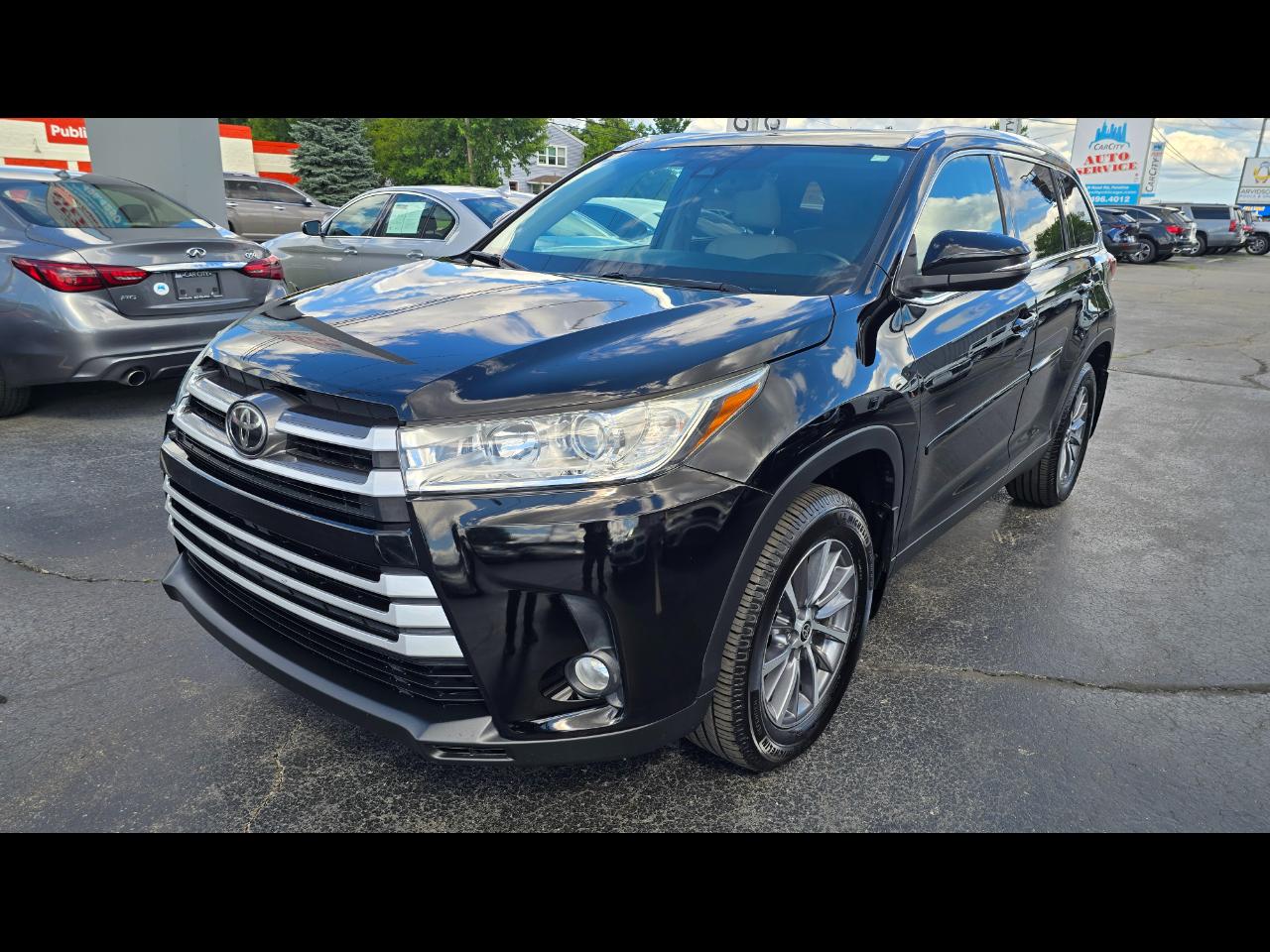 Toyota Highlander XLE AWD V6 2019