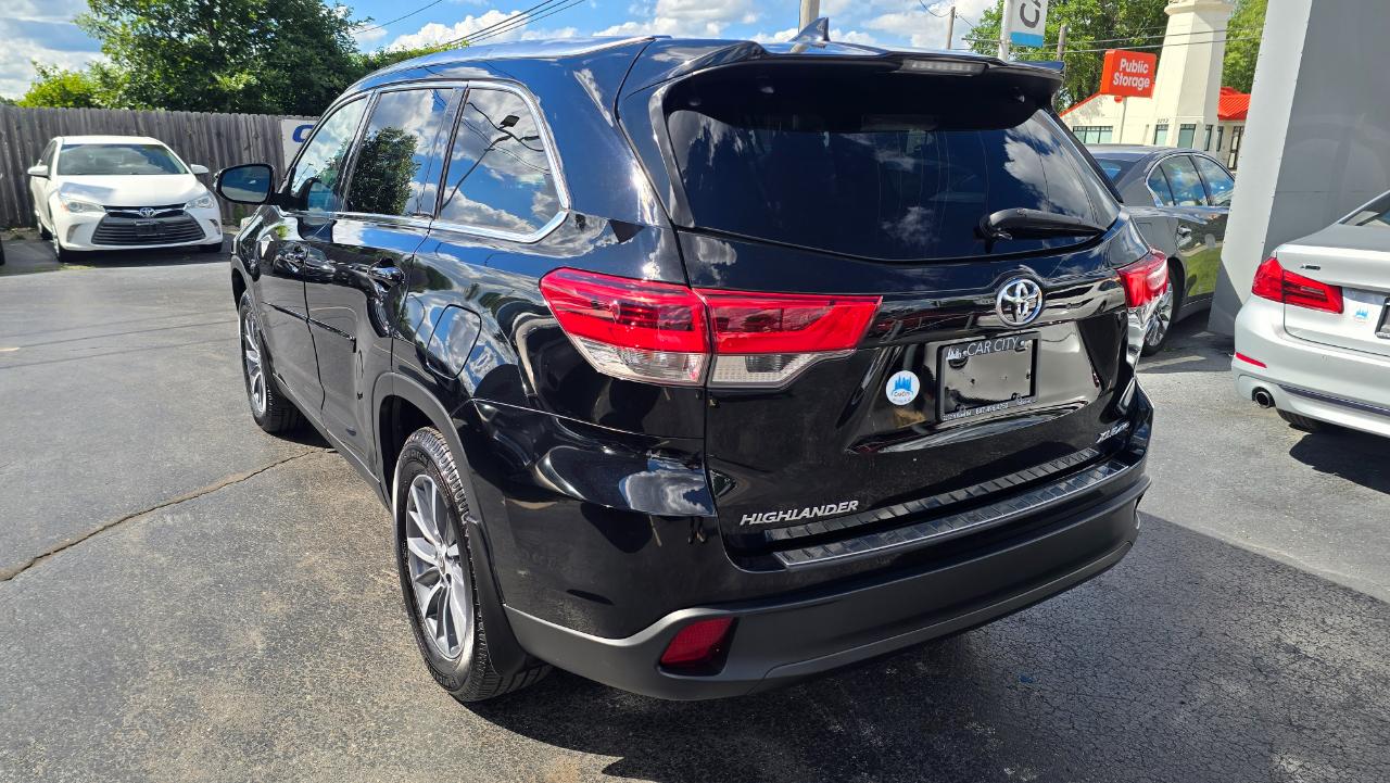 Toyota Highlander XLE AWD V6 2019