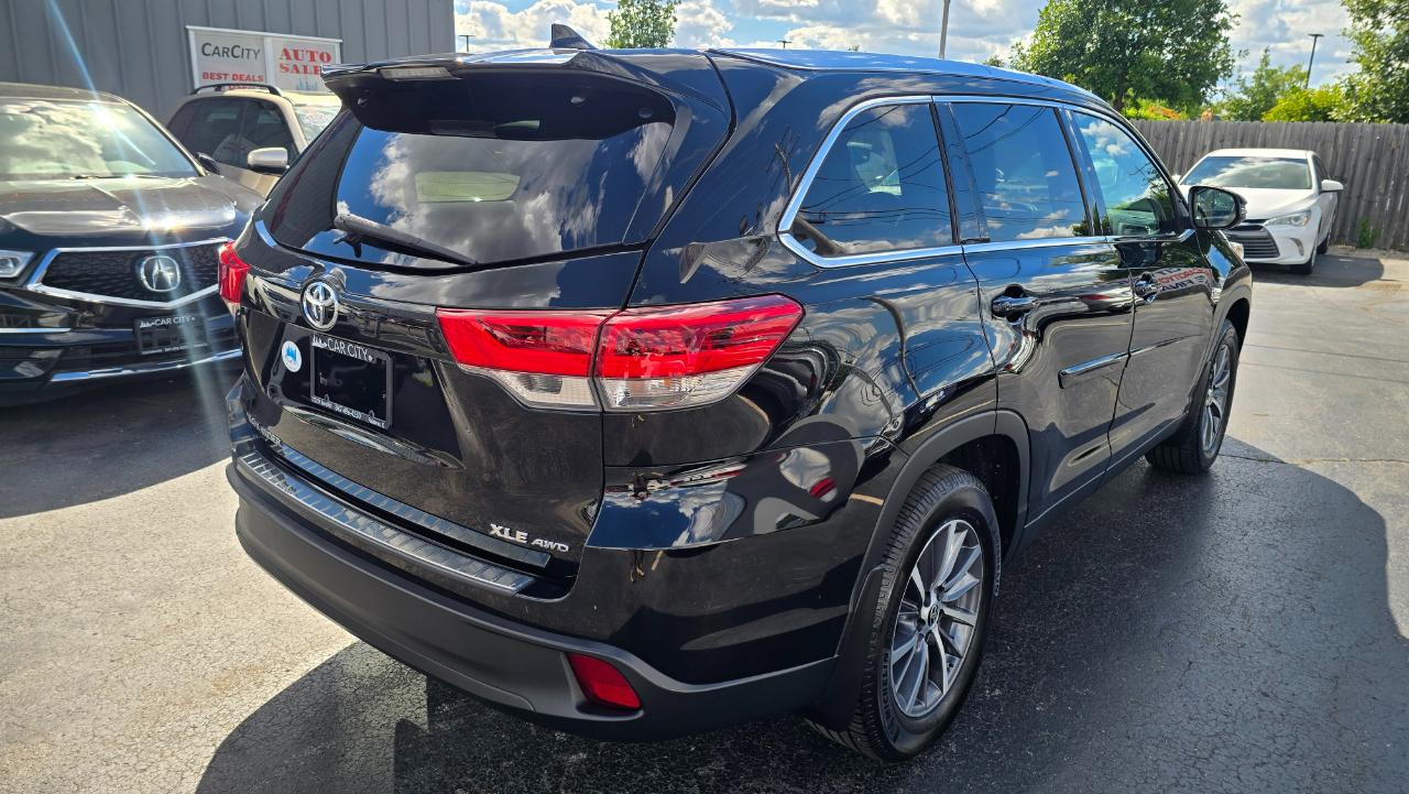 Toyota Highlander XLE AWD V6 2019