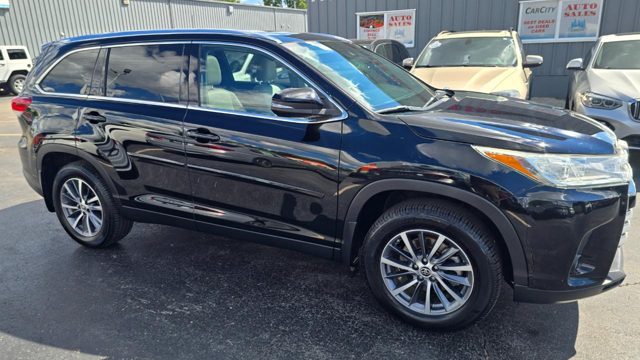 Toyota Highlander XLE AWD V6 2019