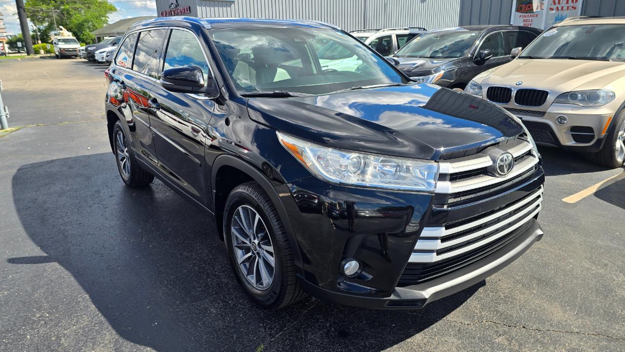 Toyota Highlander XLE AWD V6 2019
