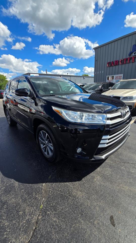Toyota Highlander XLE AWD V6 2019