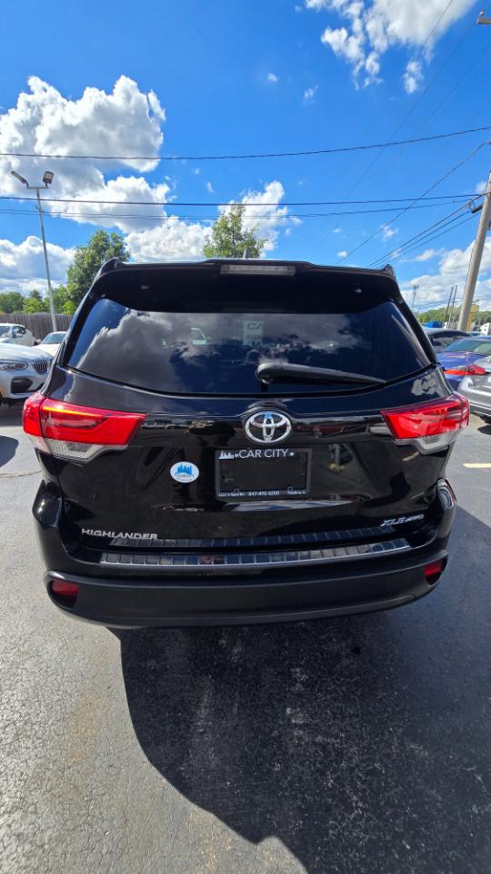 Toyota Highlander XLE AWD V6 2019
