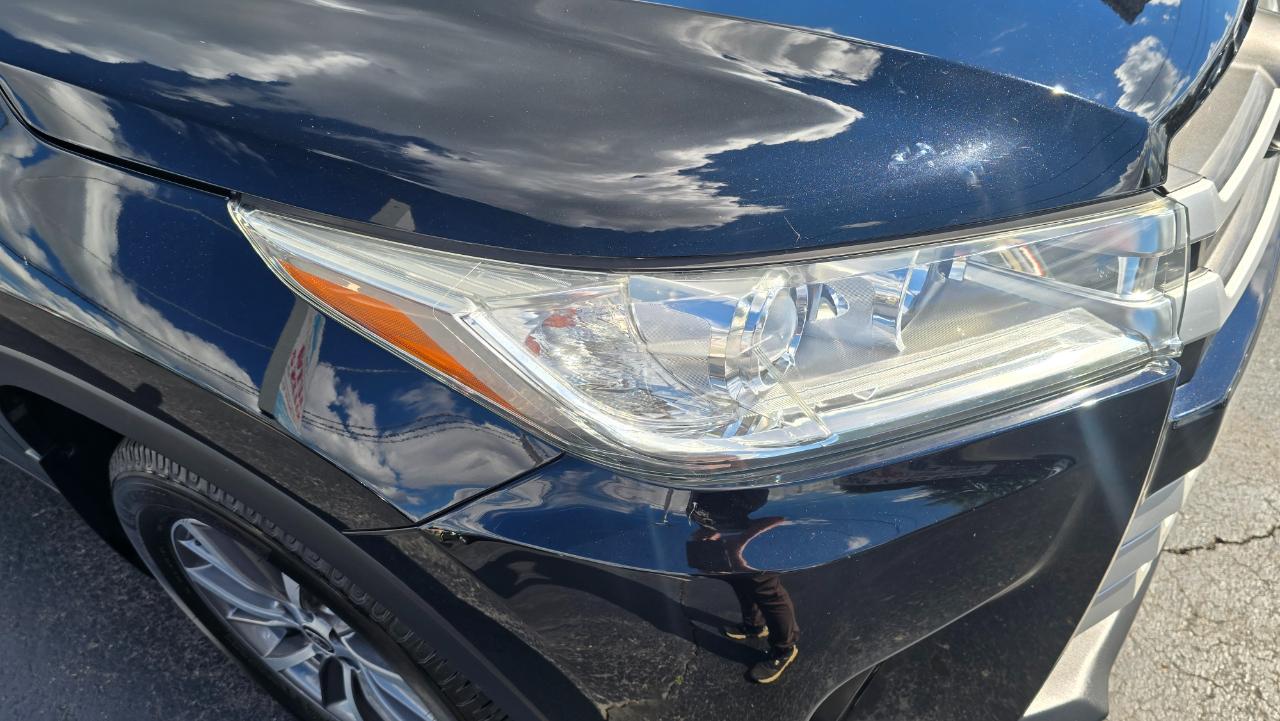 Toyota Highlander XLE AWD V6 2019