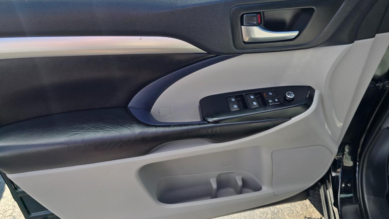 Toyota Highlander XLE AWD V6 2019