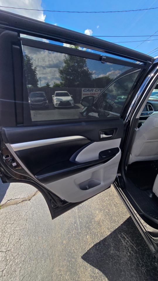 Toyota Highlander XLE AWD V6 2019