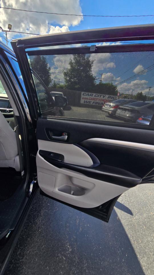 Toyota Highlander XLE AWD V6 2019