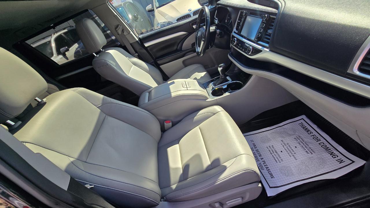 Toyota Highlander XLE AWD V6 2019