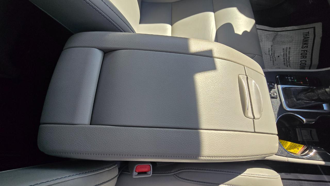 Toyota Highlander XLE AWD V6 2019