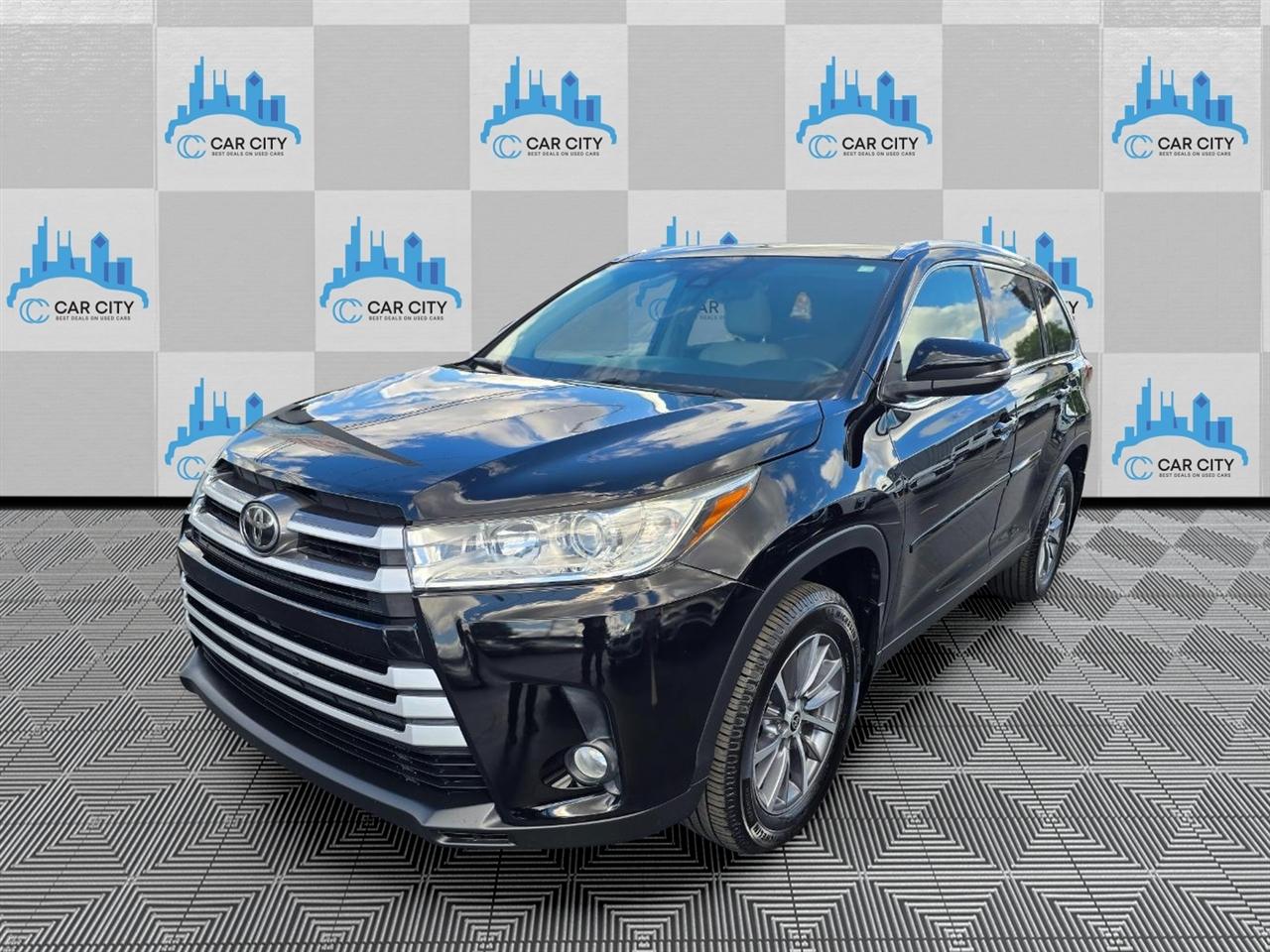 Toyota Highlander XLE AWD V6 2019