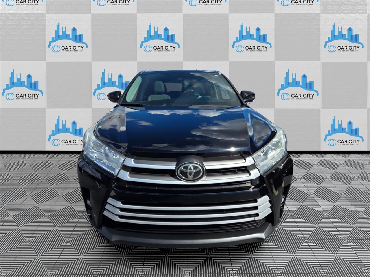 Toyota Highlander XLE AWD V6 2019