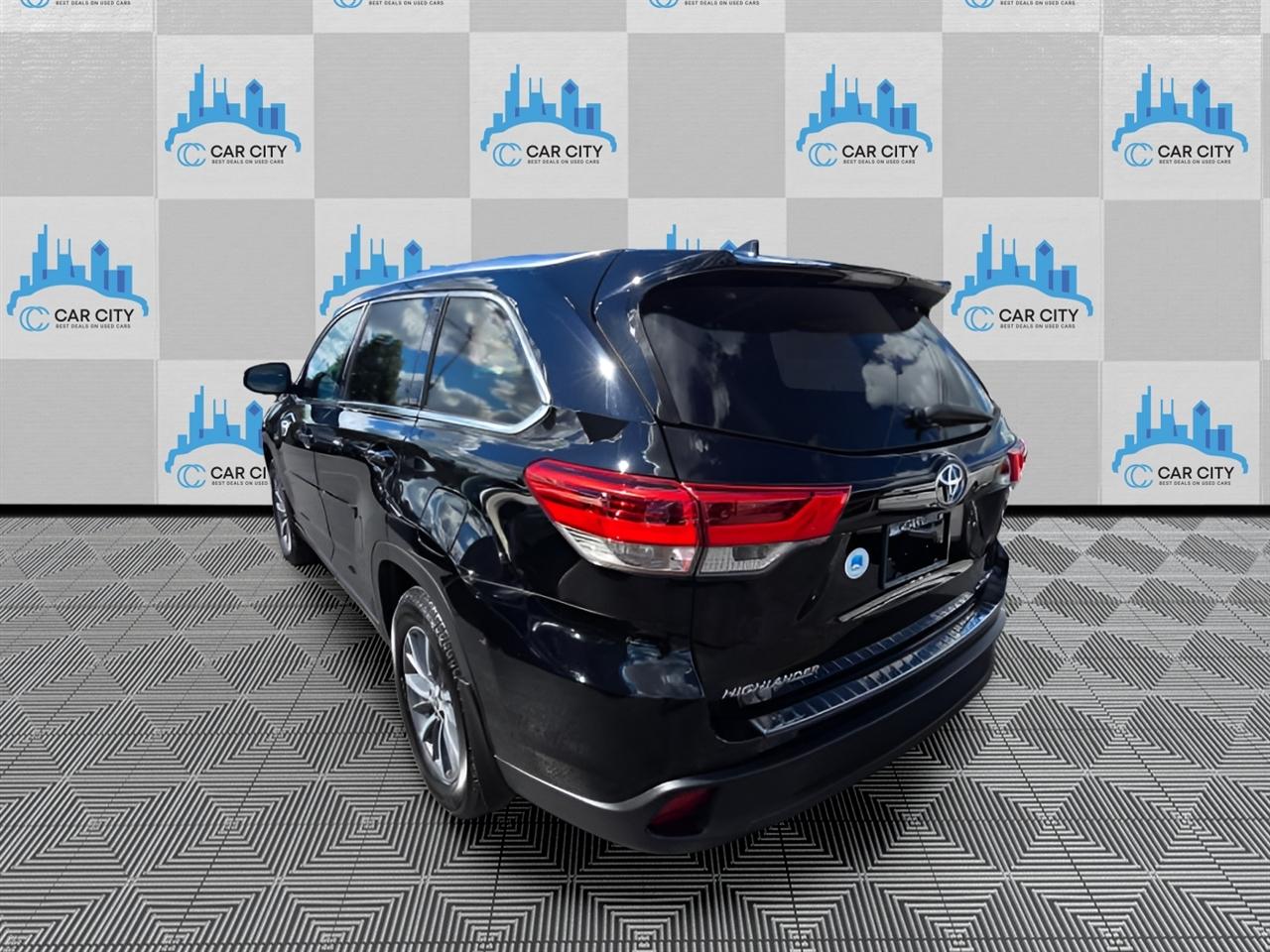 Toyota Highlander XLE AWD V6 2019