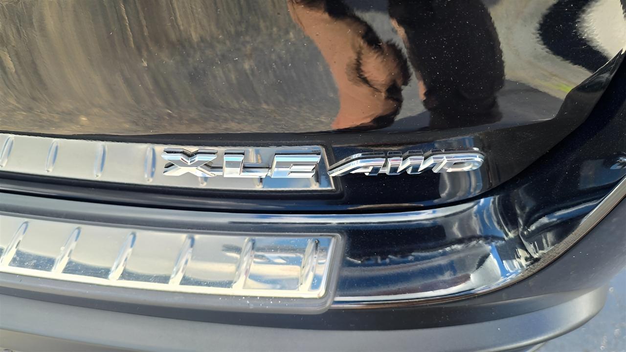 Toyota Highlander XLE AWD V6 2019