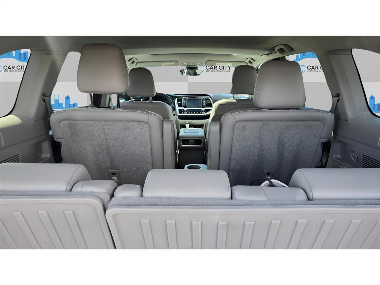 Toyota Highlander XLE AWD V6 2019
