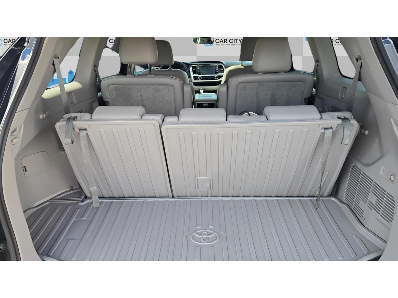 Toyota Highlander XLE AWD V6 2019
