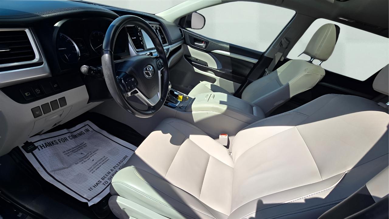 Toyota Highlander XLE AWD V6 2019