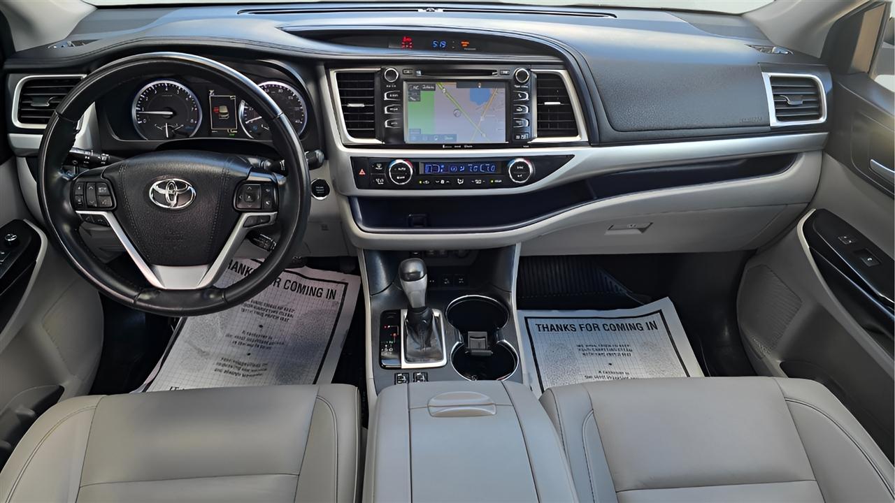 Toyota Highlander XLE AWD V6 2019