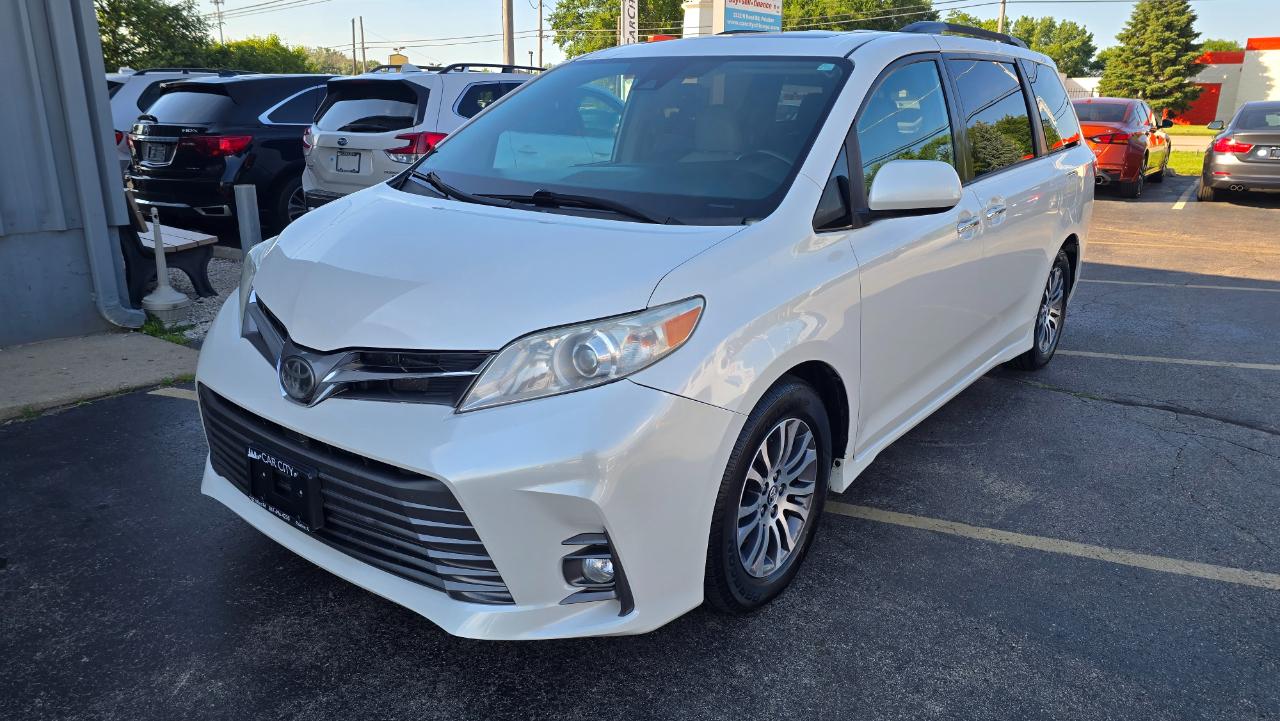 Toyota Sienna Limited Premium 7-Passenger 2020
