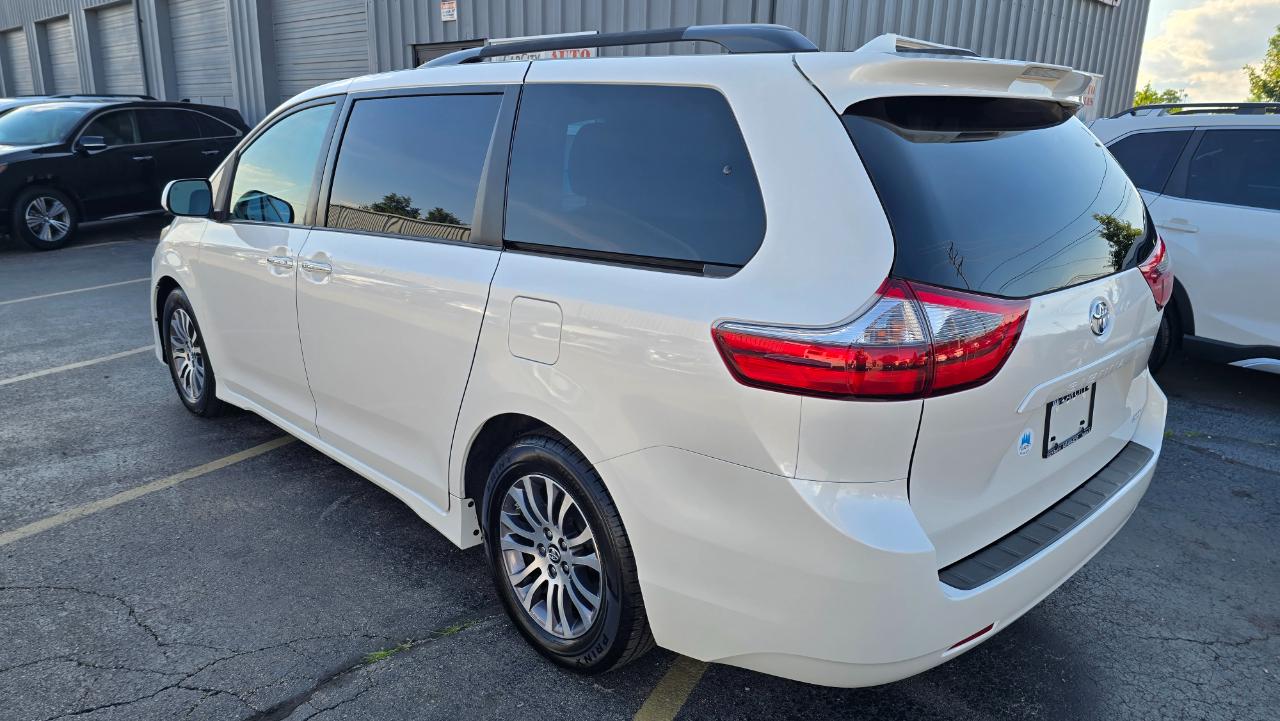 Toyota Sienna Limited Premium 7-Passenger 2020