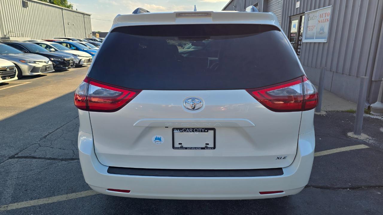 Toyota Sienna Limited Premium 7-Passenger 2020