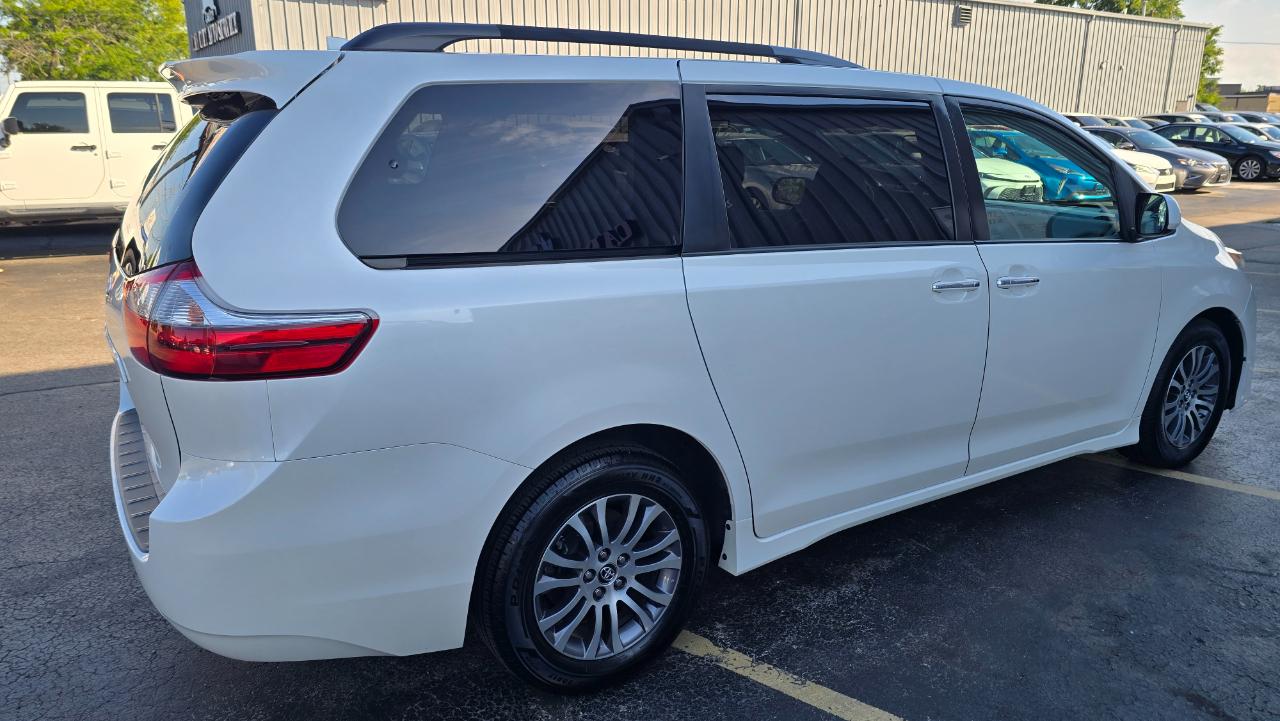 Toyota Sienna Limited Premium 7-Passenger 2020