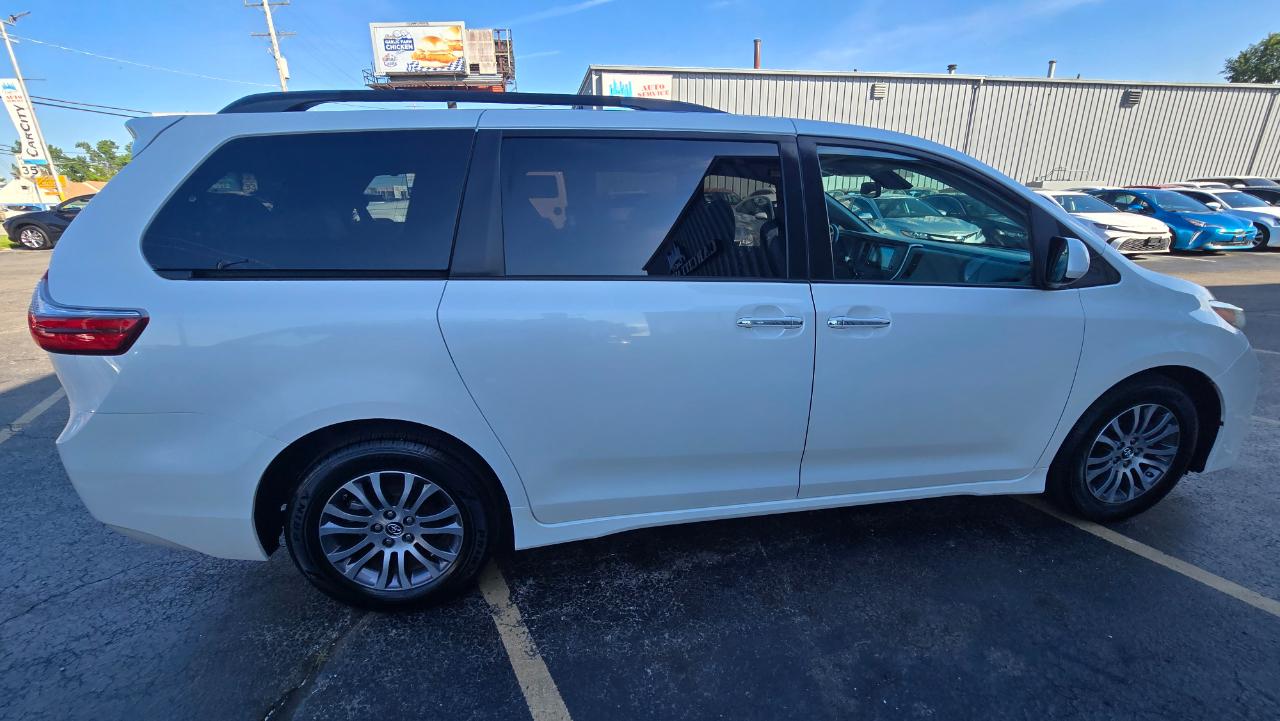 Toyota Sienna Limited Premium 7-Passenger 2020