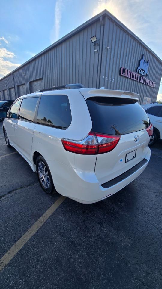 Toyota Sienna Limited Premium 7-Passenger 2020