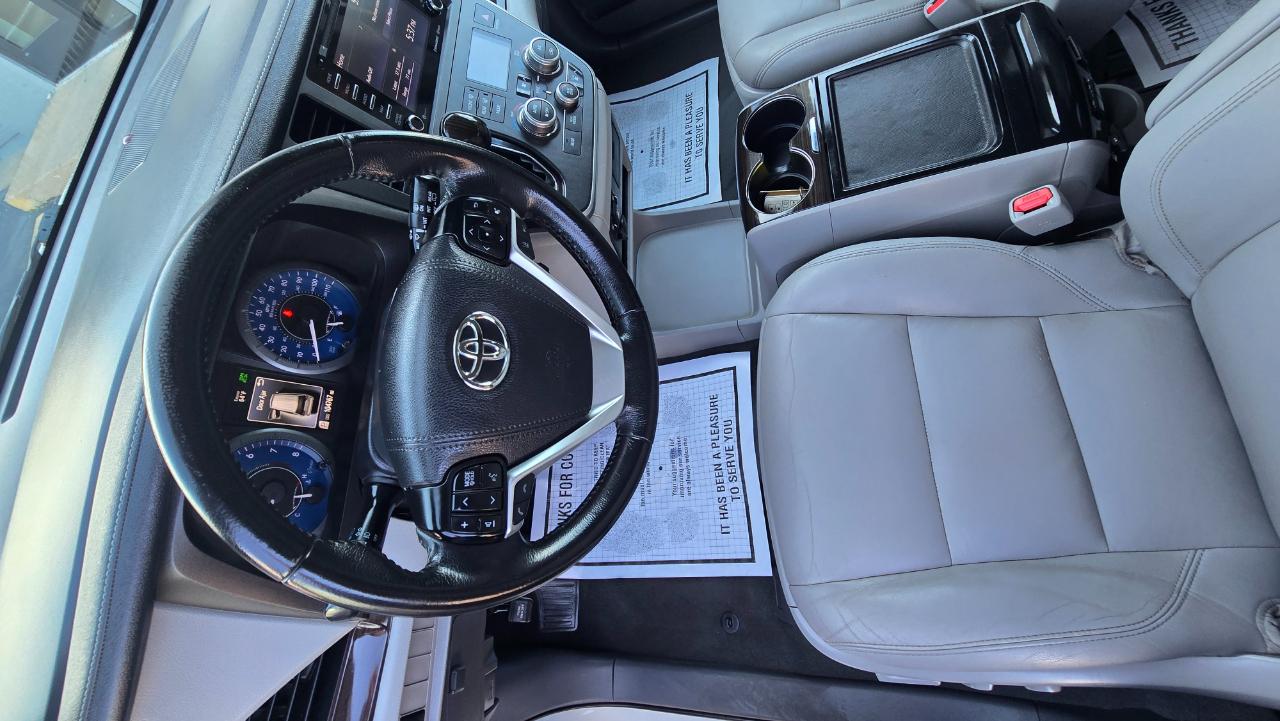Toyota Sienna Limited Premium 7-Passenger 2020