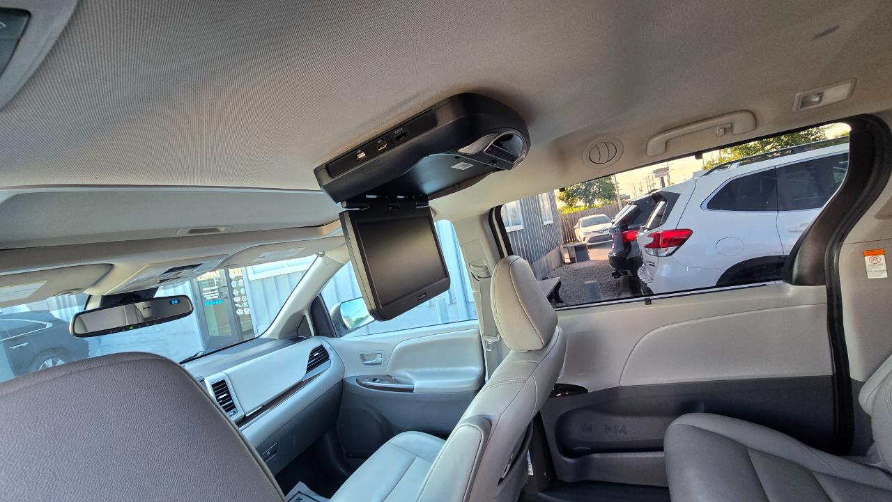 Toyota Sienna Limited Premium 7-Passenger 2020